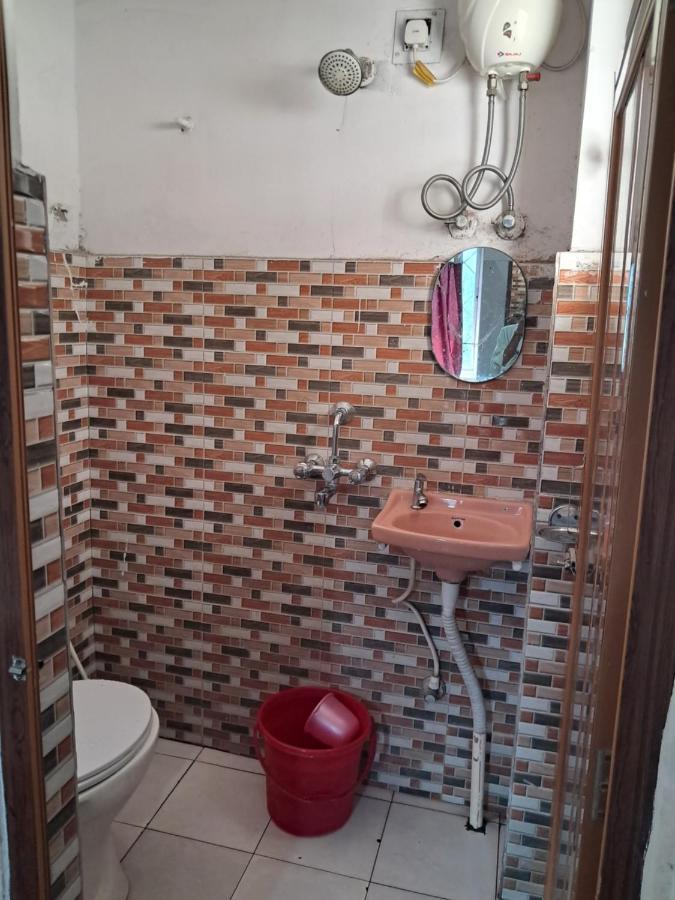 Hotel Zeeshan International Колката Екстериор снимка