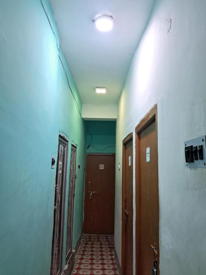 Hotel Zeeshan International Колката Екстериор снимка