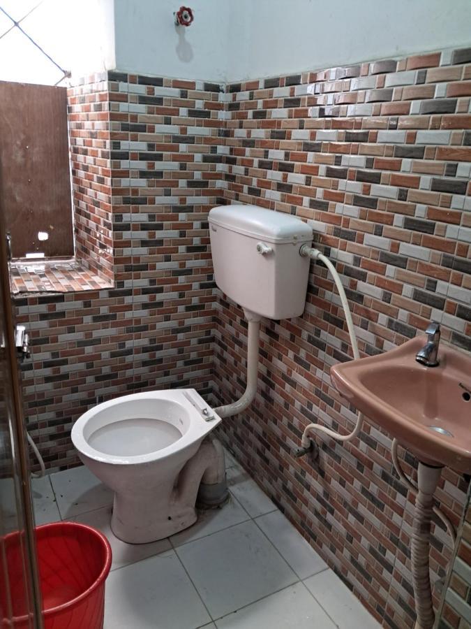Hotel Zeeshan International Колката Екстериор снимка